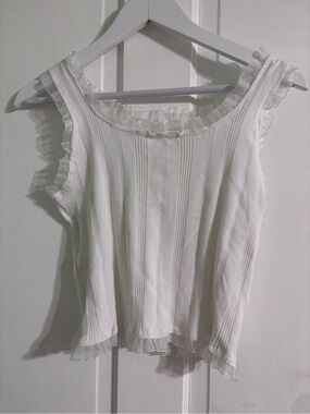 Women's White Ruffle Trim Sleeveless Top Fairy Flow trim Size M New without tags